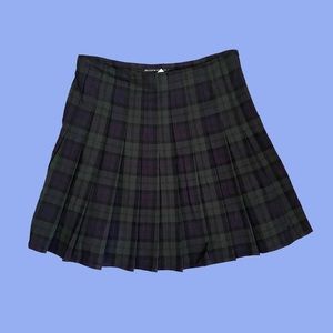 Brandy Melville plaid skirt! Never worn!